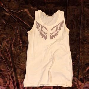 Muscle tee with wing embroidery 🕊